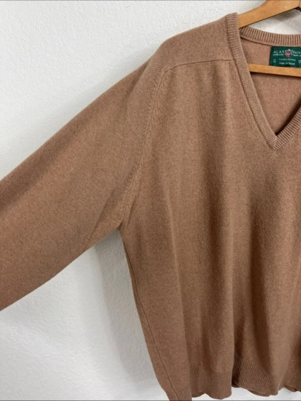 Alan Paine Lambswool V Neck Made in England Sweater in Coffee